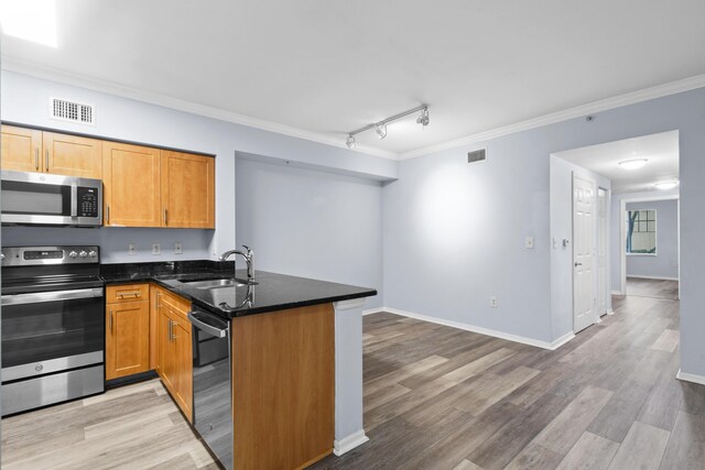6565 Emerald Dunes Dr Unit 108, West Palm Beach, FL 33411 - spare room with baseboards, ceiling fan, and wood finished floors