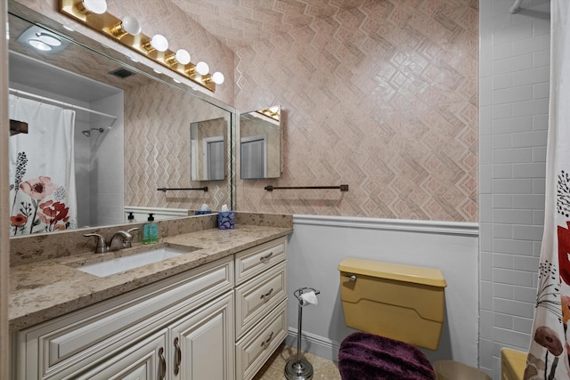 208 Cape Cod Cir, Lake Worth, FL 33467 - bathroom with toilet, vanity, and curtained shower