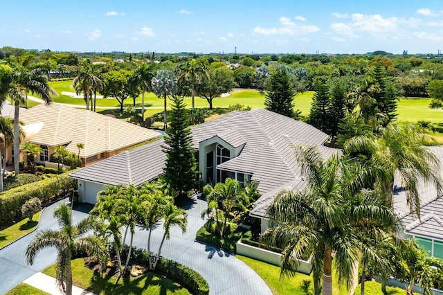 drone / aerial view featuring golf course view