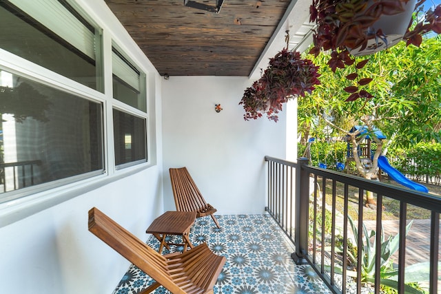 425 32nd St, West Palm Beach, FL 33407 - view of balcony