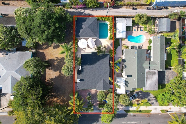 425 32nd St, West Palm Beach, FL 33407 - aerial perspective of suburban area featuring a pool area and property boundaries highlighted