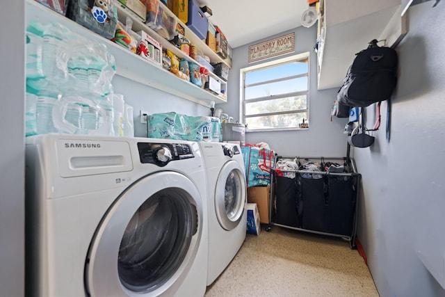 2136 W Carrol Cir, West Palm Beach, FL 33415 - laundry area with washer and dryer