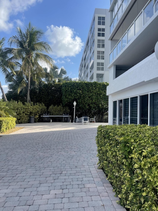 17700 N Bay Rd Unit 702, Sunny Isles Beach, FL 33160 - view of surrounding community