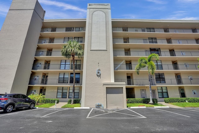 6 Royal Palm Way Unit 506, Boca Raton, FL 33432 - view of property featuring uncovered parking
