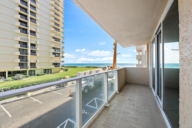 5440 N Ocean Dr Unit 202, Singer Island, FL 33404 - balcony featuring a water view