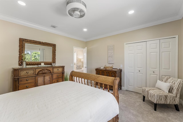 bedroom featuring crown molding, light carpet, recessed lighting, and visible vents