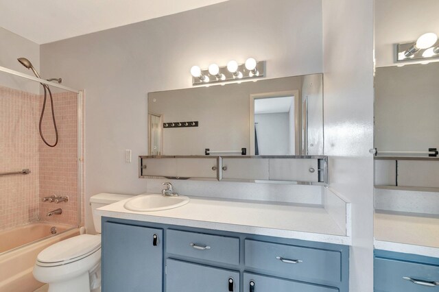 2811 Ashley Dr E Unit E, West Palm Beach, FL 33415 - full bath with toilet, bathing tub / shower combination, and vanity