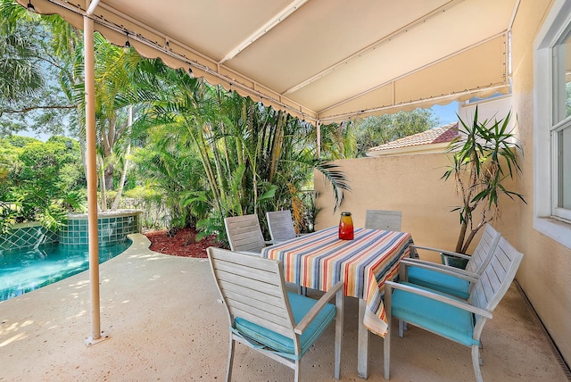 4474 Thornwood Cir, Palm Beach Gardens, FL 33418 - view of patio with outdoor dining space, an outdoor pool, and fence