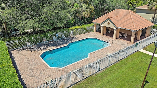 4474 Thornwood Cir, Palm Beach Gardens, FL 33418 - community pool featuring a patio area and a gazebo