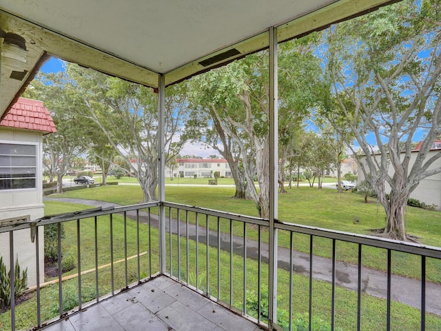 19 Abbey Ln Unit 203, Delray Beach, FL 33446 - balcony with a residential view