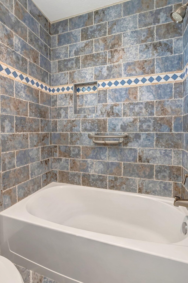 21065 Escondido Way, Boca Raton, FL 33433 - full bath featuring bathing tub / shower combination