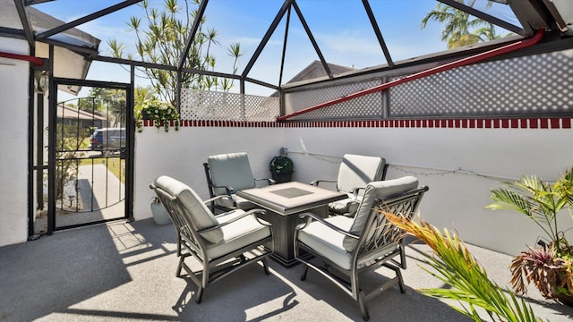 6320 Wedgewood Ter Unit 6320, Tamarac, FL 33321 - view of patio featuring glass enclosure