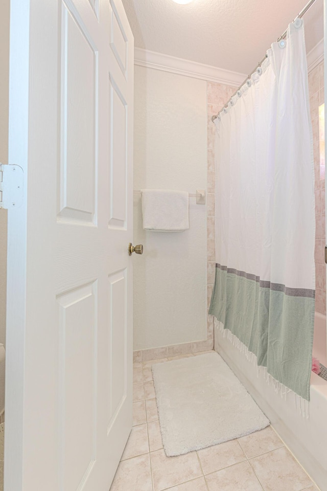 22031 SW 127th Ave, Miami, FL 33170 - bathroom featuring shower / tub combo with curtain and tile patterned flooring