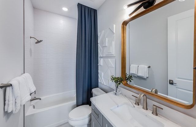 20136 Se Bridgewater Drive Livingston Model, Jupiter, FL 33458 - bathroom featuring toilet, recessed lighting, shower / bath combination with curtain, and vanity