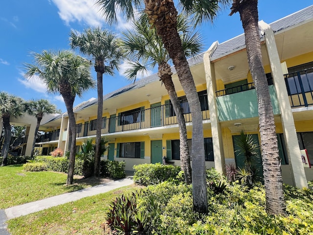 1625 Meadows Cir W, Boynton Beach, FL 33436 - view of building exterior
