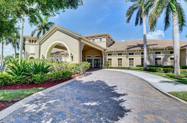 view of front of home featuring stucco siding