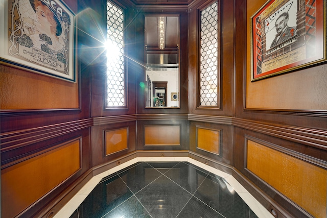 room details featuring a decorative wall