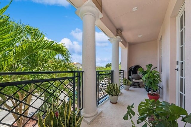 8292 NW 9th Ave, Boca Raton, FL 33487 - view of balcony