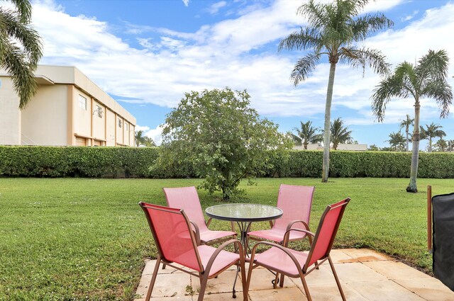 2852 W Crosley Dr W Unit D, West Palm Beach, FL 33415 - view of patio