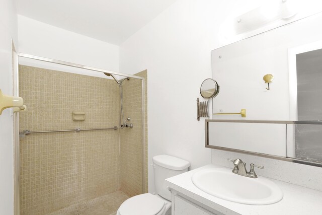 2852 W Crosley Dr W Unit D, West Palm Beach, FL 33415 - full bath featuring tiled shower, toilet, and vanity