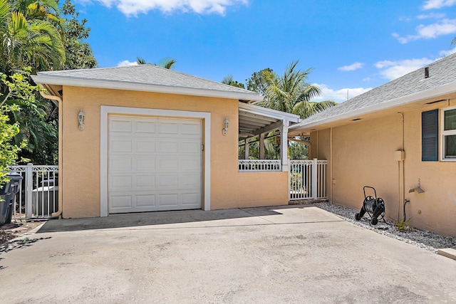 1256 Holly Cove Dr, Jupiter, FL 33458 - garage with fence