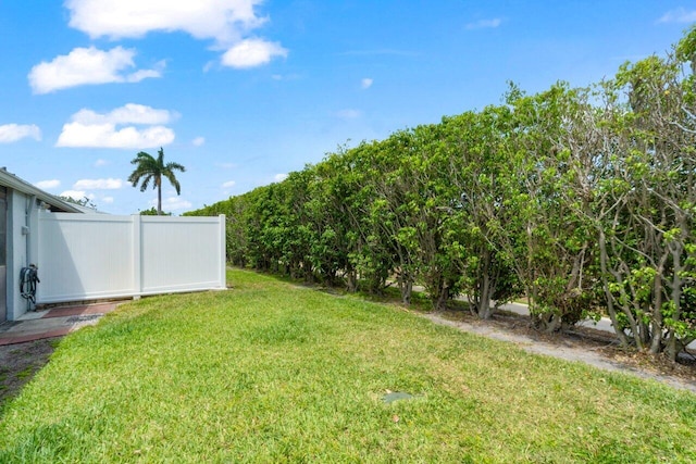 2641 Gately Dr W Unit 103, West Palm Beach, FL 33415 - view of yard