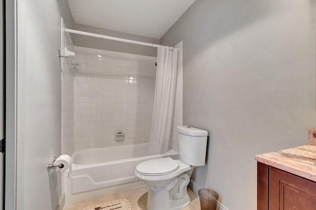 14612 Canalview Dr Unit B, Delray Beach, FL 33484 - bathroom with toilet, baseboards, shower / bathtub combination with curtain, and vanity