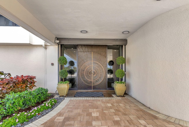 5380 N Ocean Dr Unit 5A, Riviera Beach, FL 33404 - interior space with baseboards, recessed lighting, and a chandelier