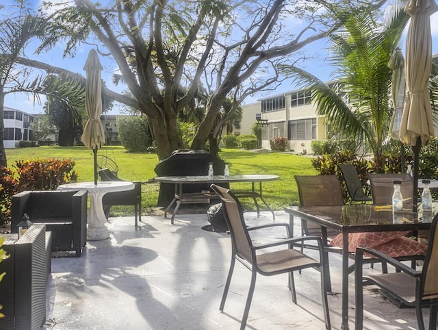 216 Sheffield I Unit 216, West Palm Beach, FL 33417 - view of patio / terrace