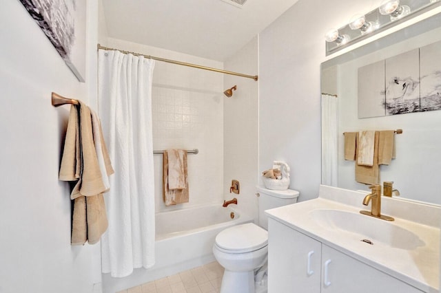 7669 Springwater Pl Unit 202, Boynton Beach, FL 33437 - bathroom featuring vanity and shower / tub combo with curtain
