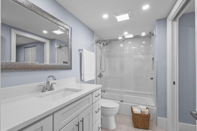 full bathroom with toilet, enclosed tub / shower combo, vanity, and recessed lighting