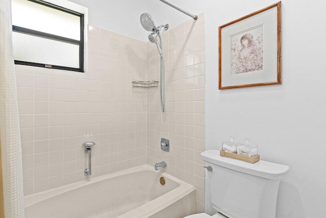 9750 Tabebuia Tree Dr Unit A, Boynton Beach, FL 33436 - full bathroom featuring toilet and shower / tub combo with curtain