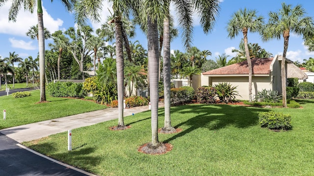 5674 Ainsley Ct, Boynton Beach, FL 33437 - view of front of property featuring stucco siding and a front lawn