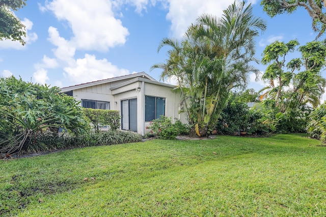 5674 Ainsley Ct, Boynton Beach, FL 33437 - view of grassy yard