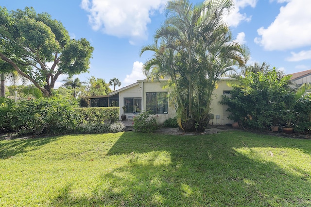5674 Ainsley Ct, Boynton Beach, FL 33437 - view of green lawn