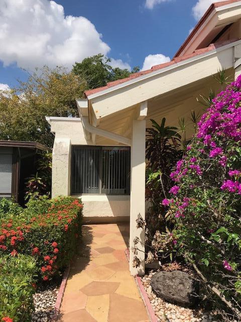 5674 Ainsley Ct, Boynton Beach, FL 33437 - view of gate