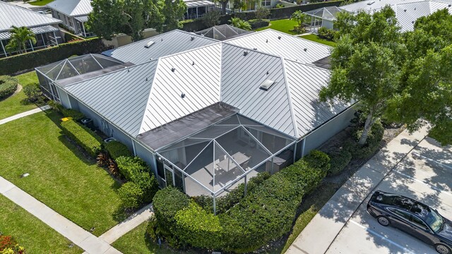 bird's eye view with a residential view