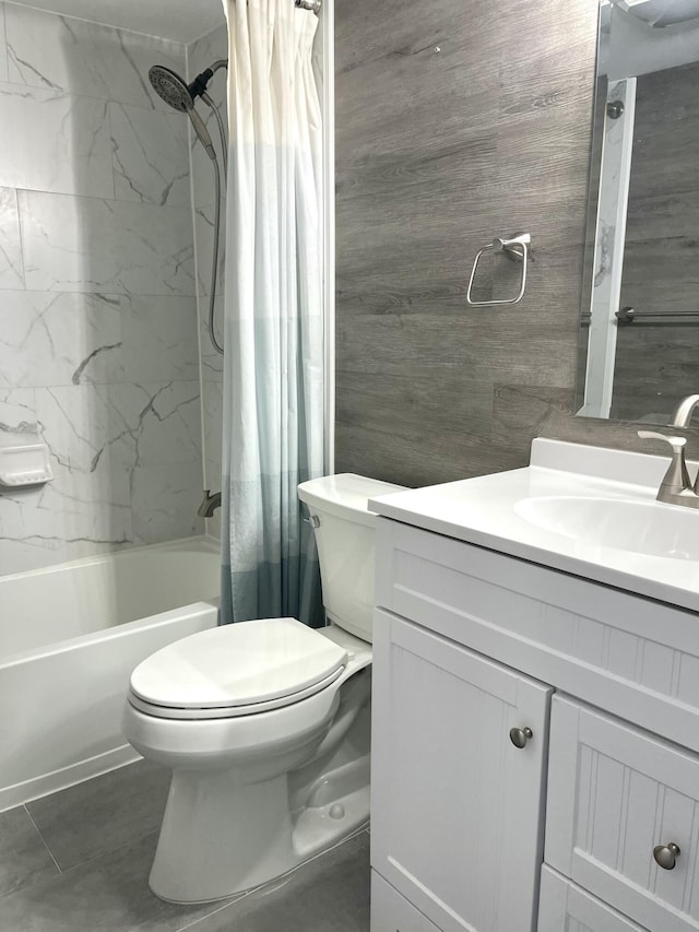 full bath with vanity, toilet, and shower / tub combo with curtain