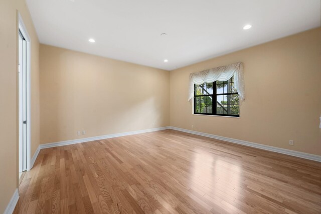 10765 Pisa Rd, Wellington, FL 33414 - walk in closet featuring light wood-style flooring