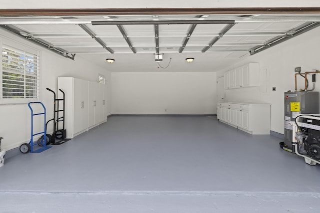 17767 Mellen Ln, Jupiter, FL 33478 - garage featuring water heater