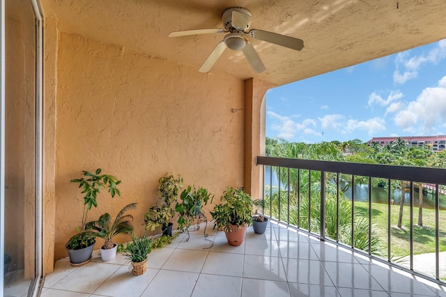 950 Egret Cir Unit 5409, Delray Beach, FL 33444 - balcony with a water view and a ceiling fan