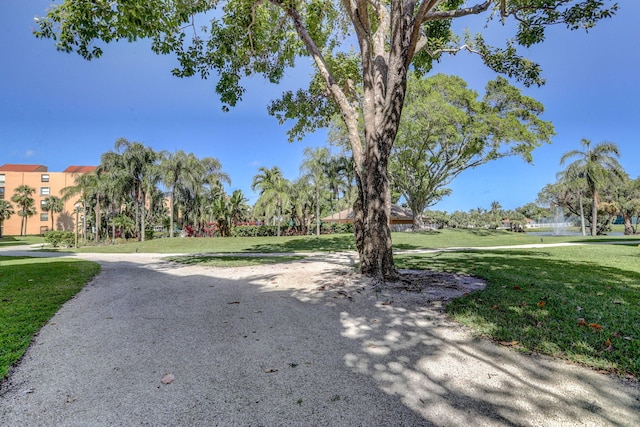 950 Egret Cir Unit 5409, Delray Beach, FL 33444 - view of property's community featuring a lawn