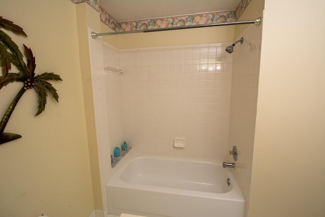 bathroom with shower / bathtub combination