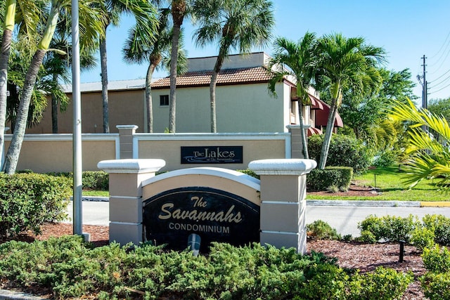 view of community / neighborhood sign