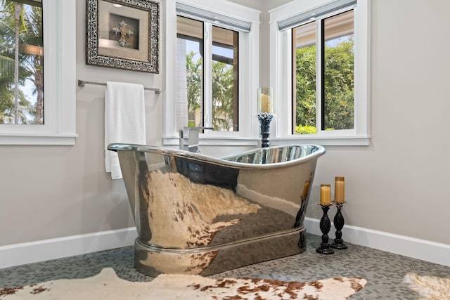 121 Hillcrest Dr, Sewalls Point, FL 34996 - detailed view of baseboards