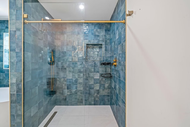 1516 Wagner Cir, Lake Clarke Shores, FL 33406 - full bathroom featuring recessed lighting and a tile shower