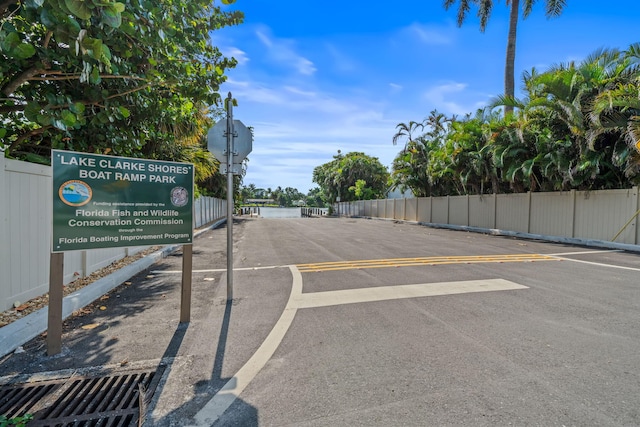 1516 Wagner Cir, Lake Clarke Shores, FL 33406 - view of road
