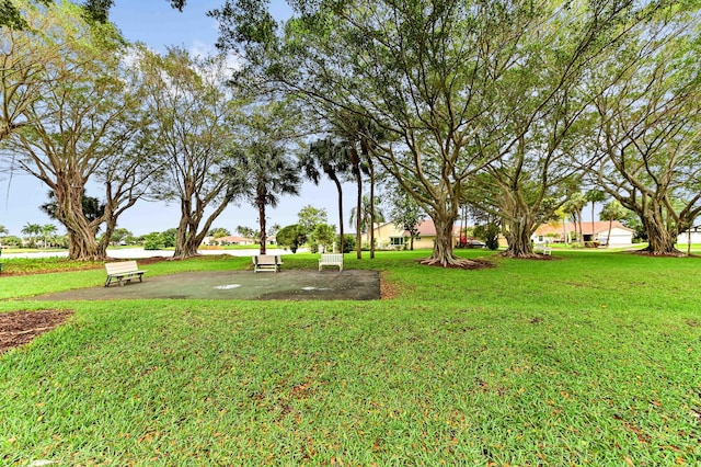 2602 SW 23rd Cranbrook Dr, Boynton Beach, FL 33436 - view of grassy yard