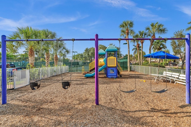 19323 King Palm Ct, Boca Raton, FL 33498 - community play area with fence