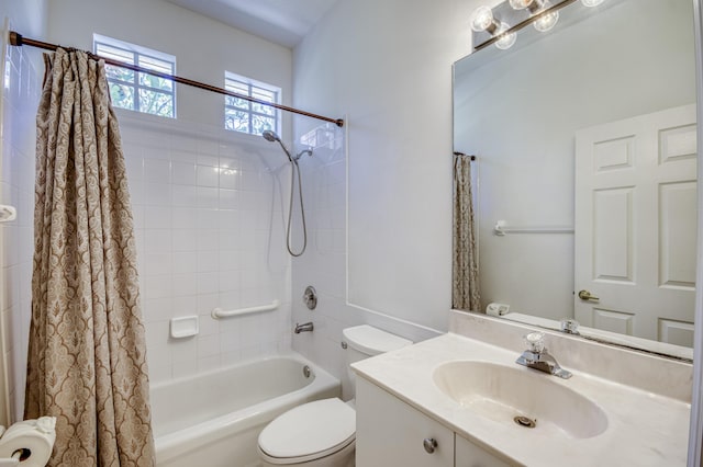 606 SW Treasure Cv, Port Saint Lucie, FL 34986 - full bath featuring toilet, shower / bath combo, and vanity